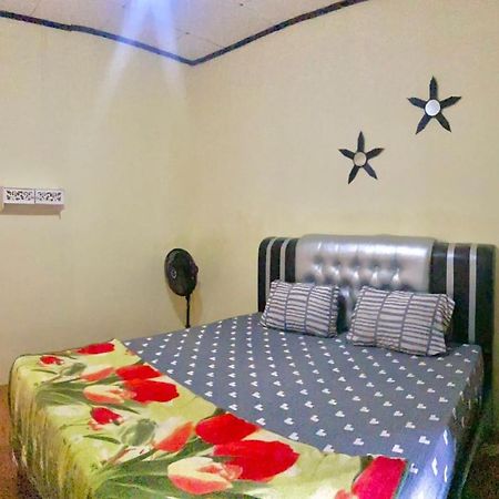 Malin'S Homestay ブキティンギ エクステリア 写真
